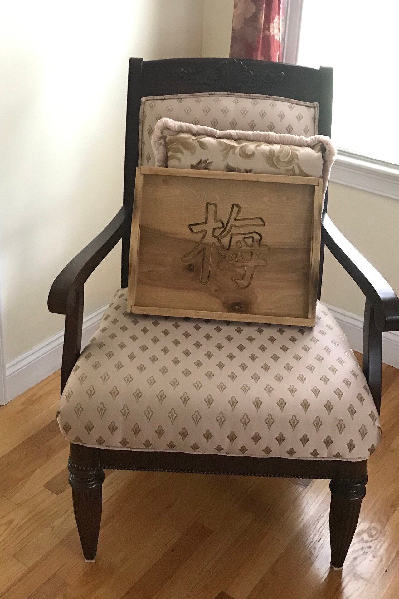 Personalized Wooden Serving Tray: Your Photo